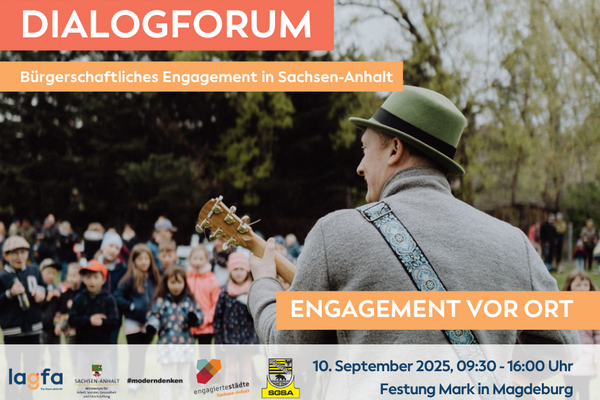 Werbeplakat für eine Veranstaltungen  oben in orange Name der Veranstaltung:Dialogforum, mittig ein weißer Schriftzug vor buntem Hintergrund; Jetzt anmelden - im Hintergrund ist ein Bild eines Musikers der vor einer Gruppe Menschen Gitarre spielt. 