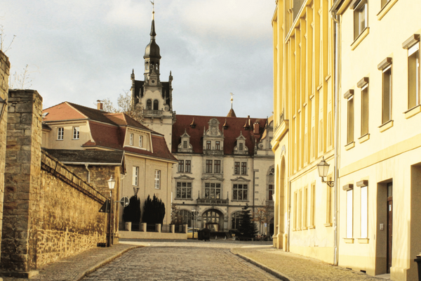 ein innenstadt Foto vom bernburger Rathaus